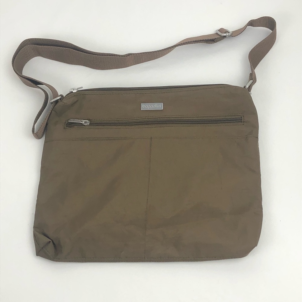 Baggallini travel bag
